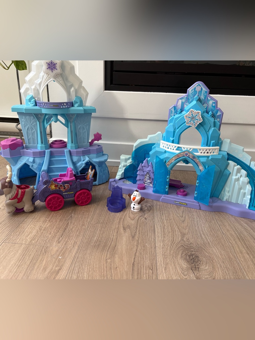 Fisher-Price Blue and Purple Frozen Castle Playset with Accessories